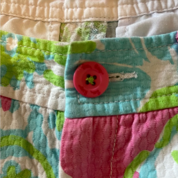 THREE Pairs of Size 00 Lilly Pulitzer Shorts - Picture 10 of 15